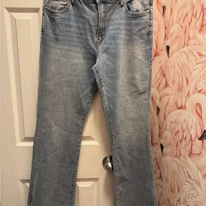 Kut from the Kloth Light Blue Straight Leg Jeans